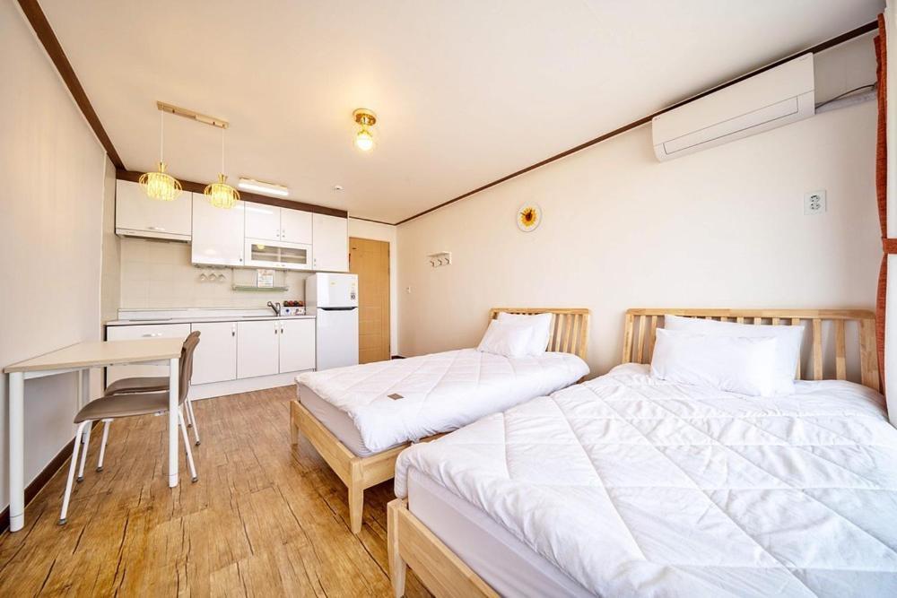 Yangyang Sunrise Pension Chambre photo